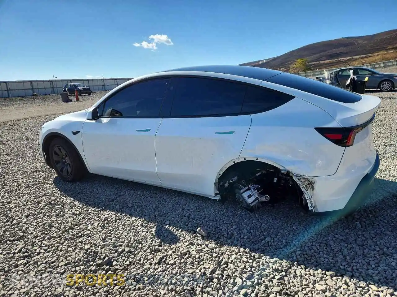 2 Фотография поврежденного автомобиля 7SAYGDEE8TA636388 TESLA MODEL Y 2026