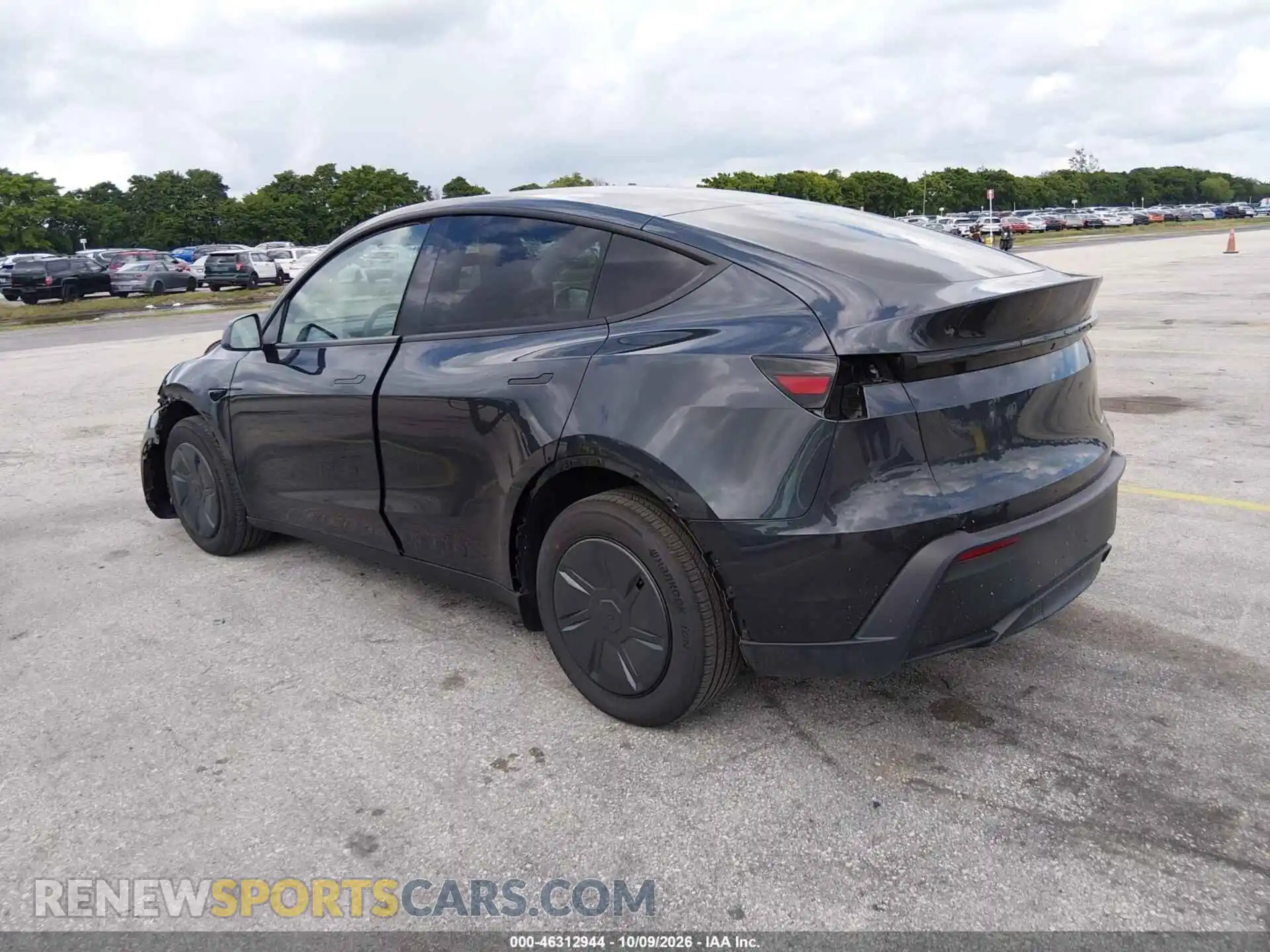 3 fotografías del automóvil dañado 7SAYGDEE8TA636536 TESLA MODEL Y 2026