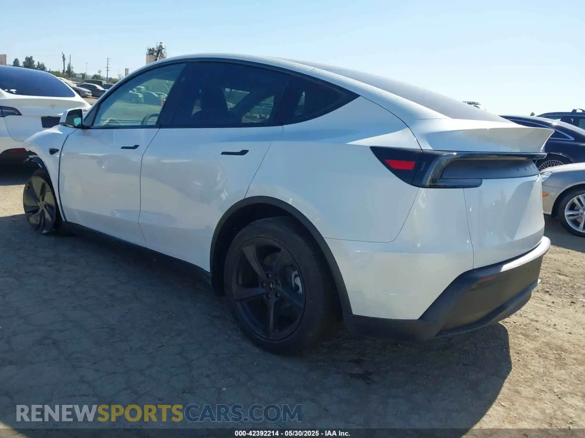 3 Photograph of a damaged car 7SAYGDEE8TF347983 TESLA MODEL Y 2026