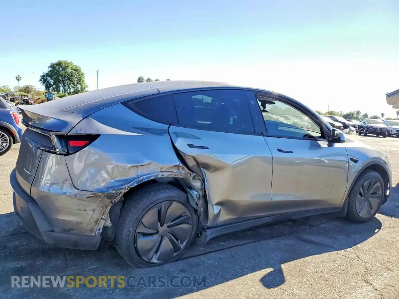 3 Photograph of a damaged car 7SAYGDEE8TF368283 TESLA MODEL Y 2026