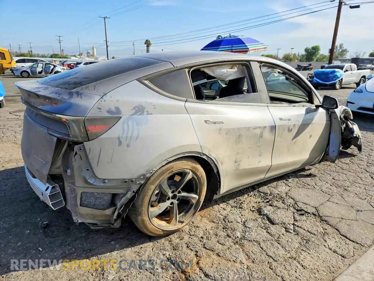 3 fotografías del automóvil dañado 7SAYGDEE8TF368655 TESLA MODEL Y 2026