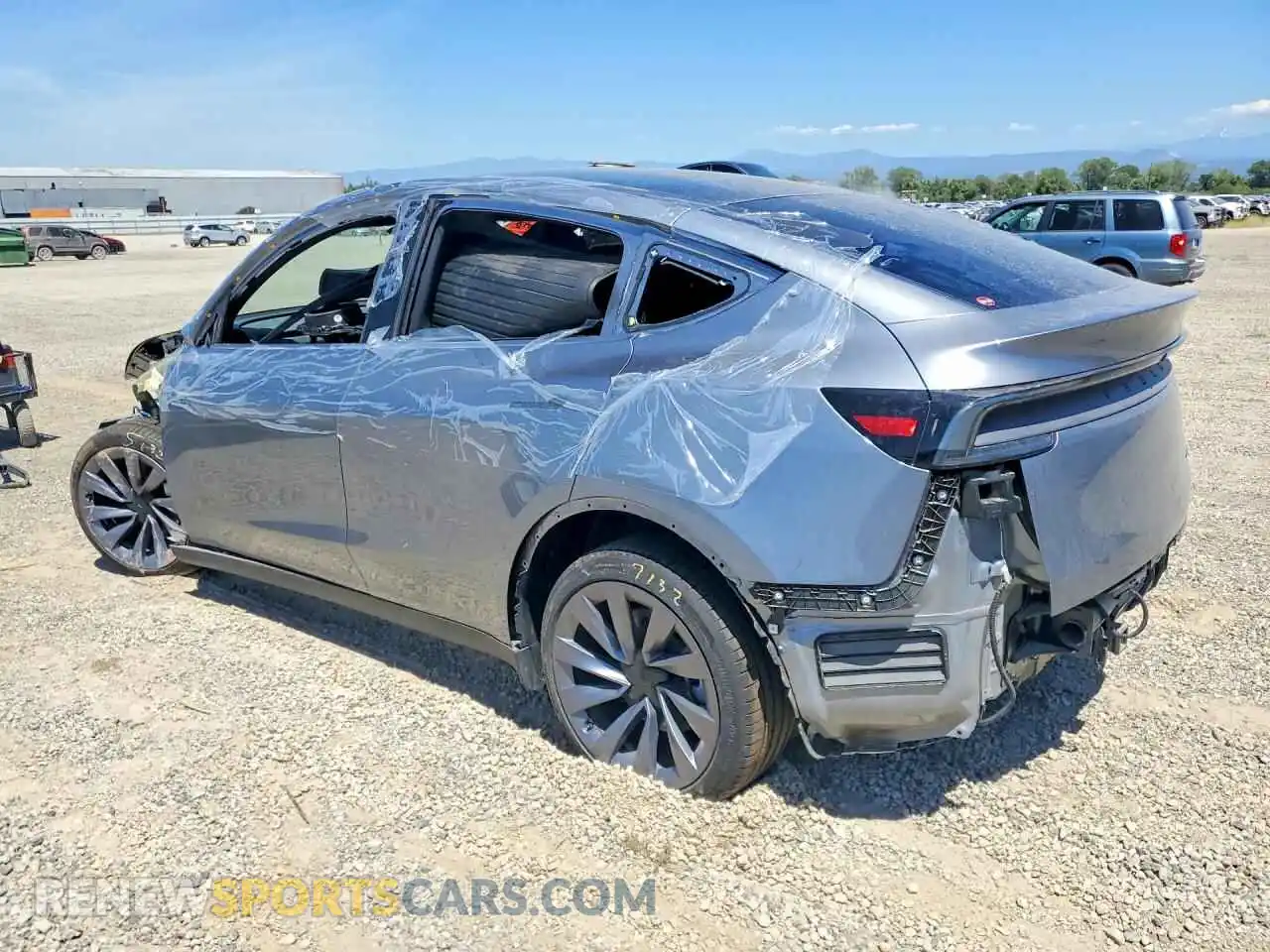 2 fotografías del automóvil dañado 7SAYGDEE8TF597126 TESLA MODEL Y 2026