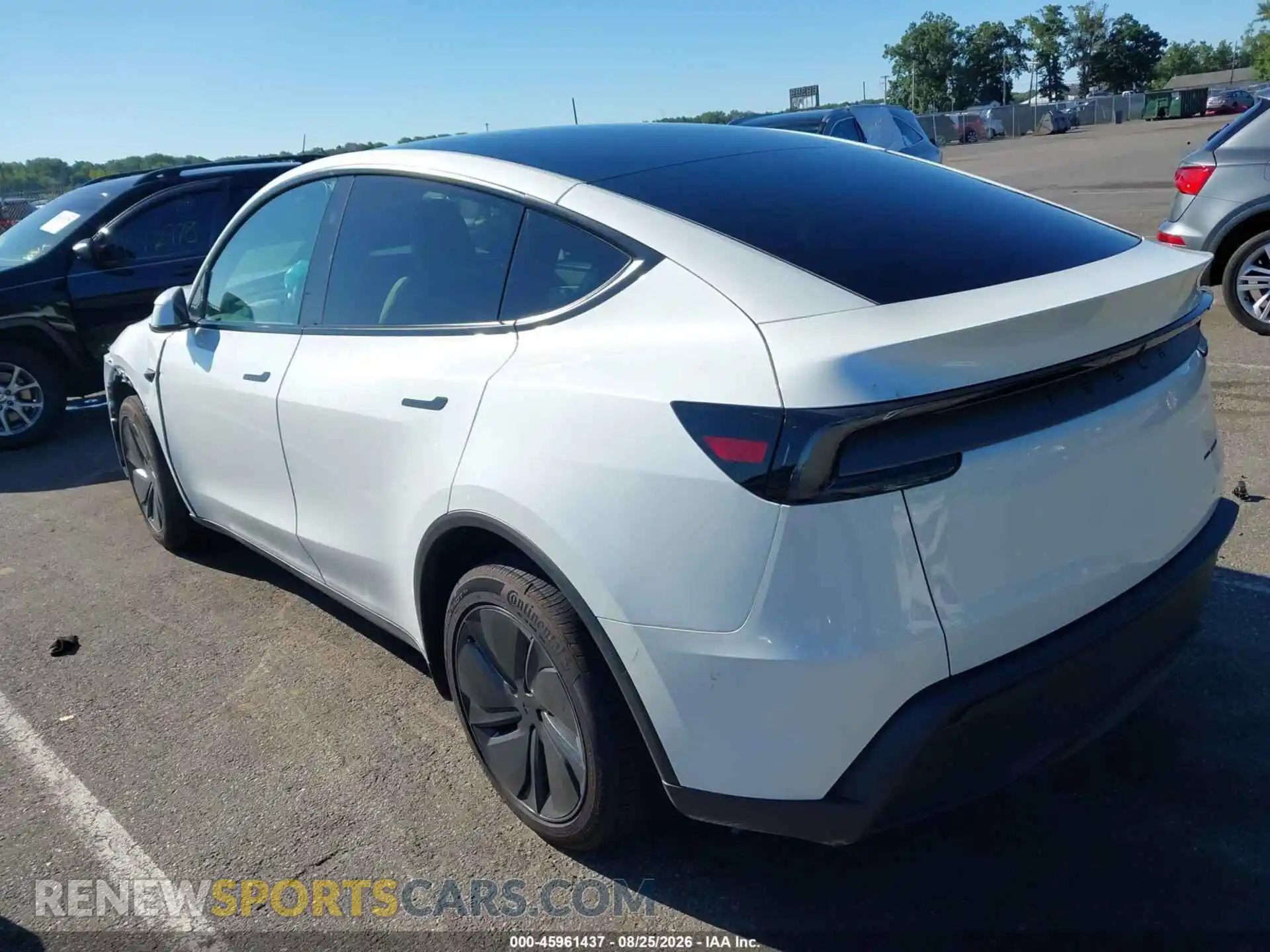 3 fotografías del automóvil dañado 7SAYGDEE8TF639682 TESLA MODEL Y 2026