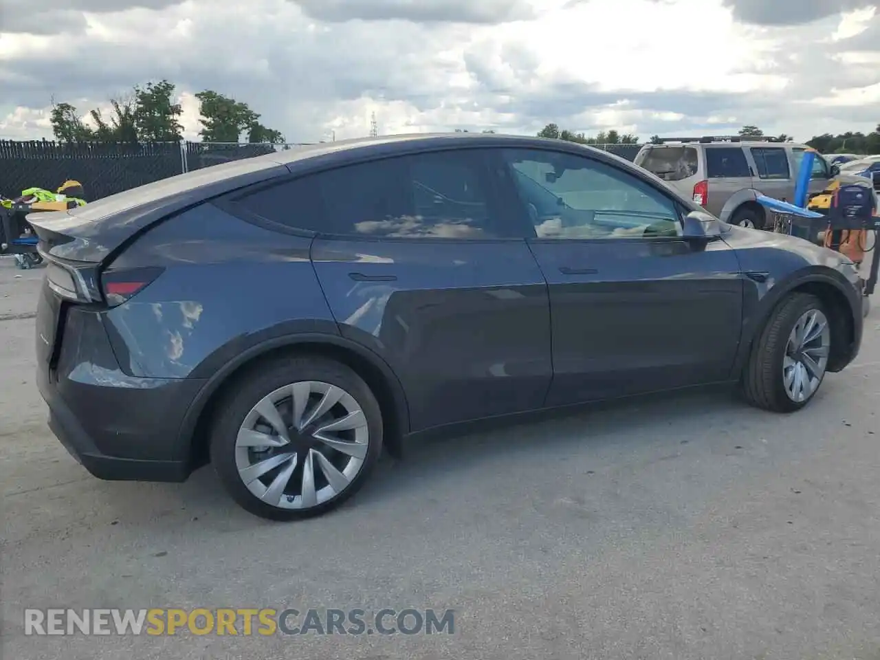 3 Photograph of a damaged car 7SAYGDEE9TA400347 TESLA MODEL Y 2026