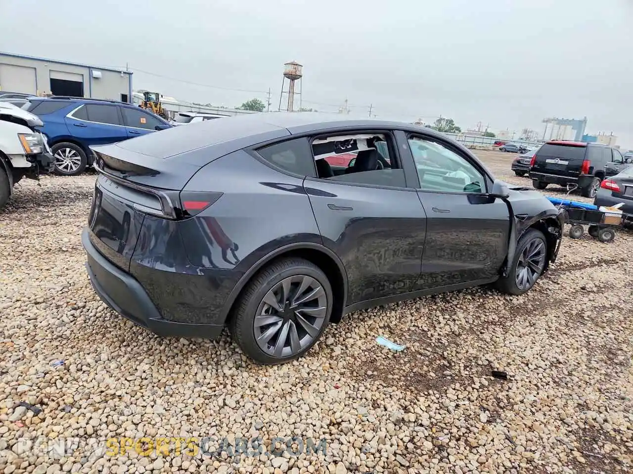 3 fotografías del automóvil dañado 7SAYGDEE9TF685649 TESLA MODEL Y 2026