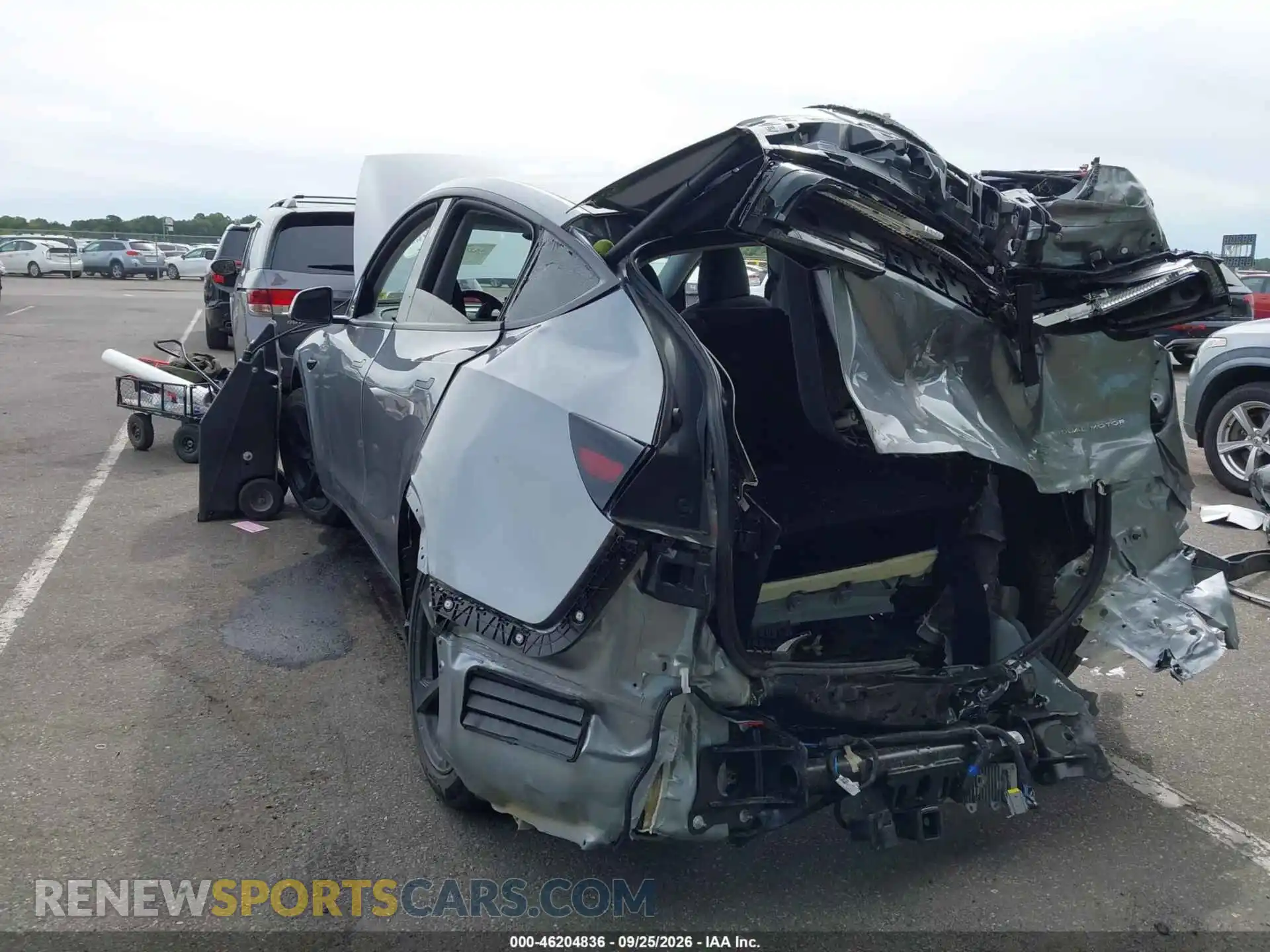 3 Photograph of a damaged car 7SAYGDEEXTF340193 TESLA MODEL Y 2026