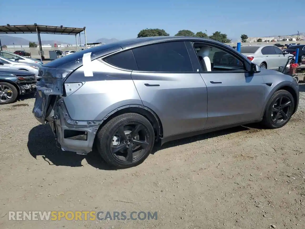 3 Photograph of a damaged car 7SAYGDEEXTF347628 TESLA MODEL Y 2026