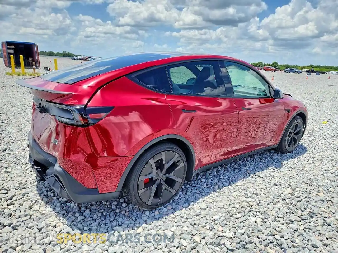 3 fotografías del automóvil dañado 7SAYGDET4TA680130 TESLA MODEL Y 2026