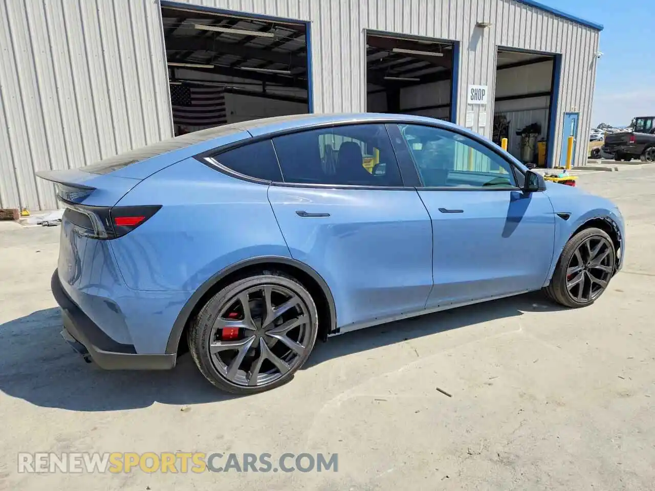 3 fotografías del automóvil dañado 7SAYGDET8TA711816 TESLA MODEL Y 2026