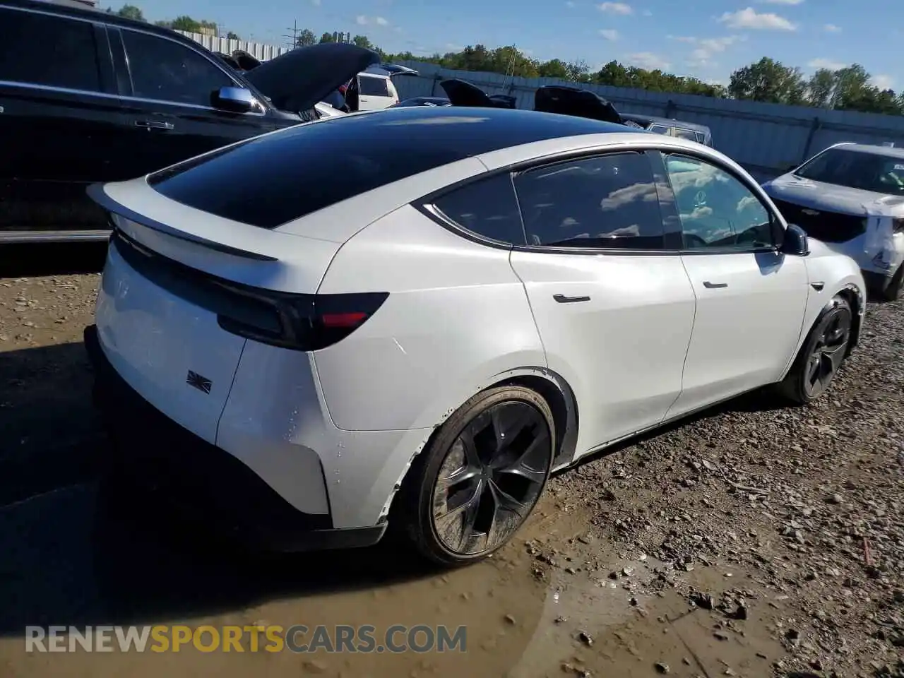 3 fotografías del automóvil dañado 7SAYGDET9TA711288 TESLA MODEL Y 2026