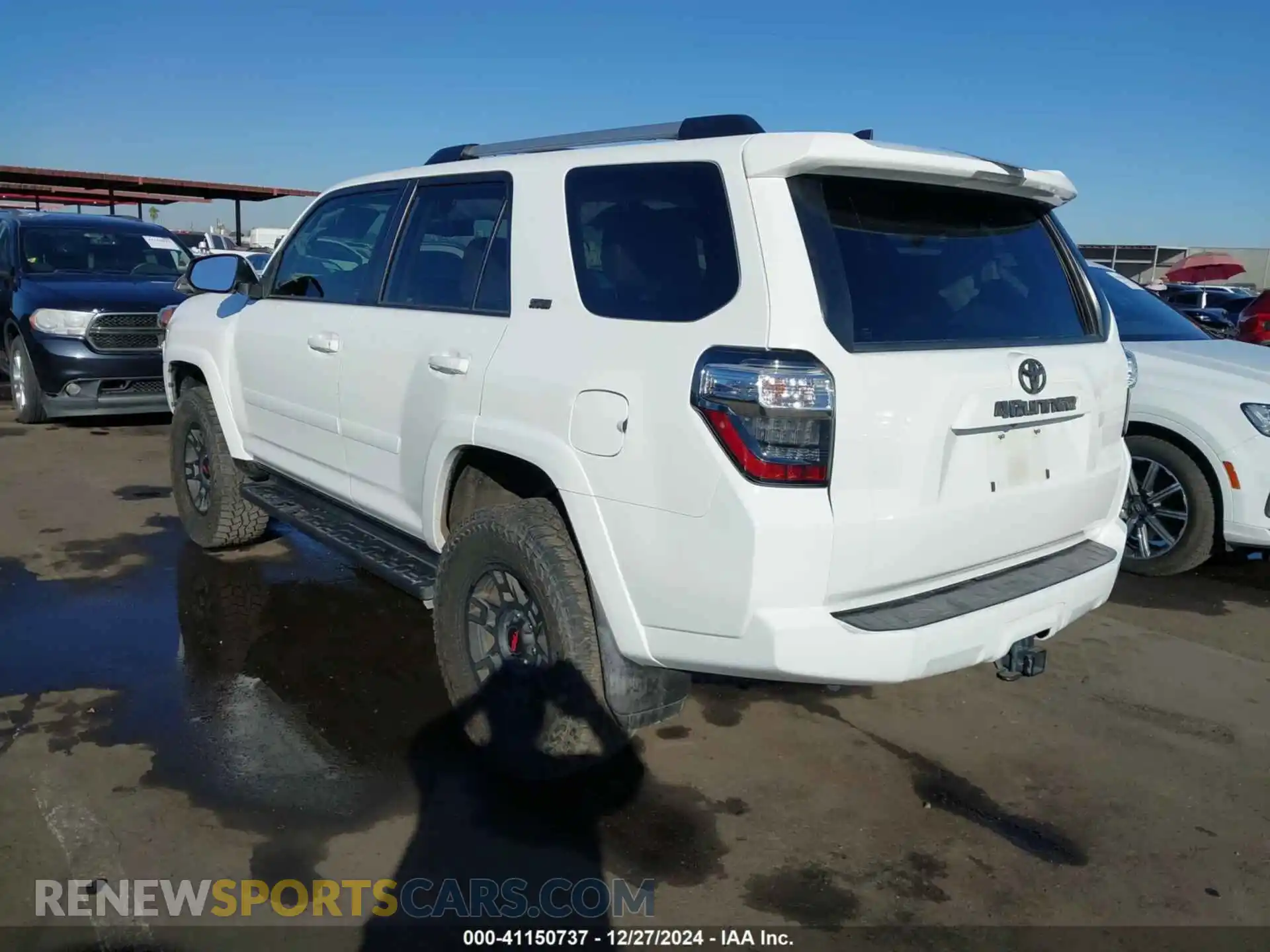 3 Photograph of a damaged car JTEBU5JR1K5722313 TOYOTA 4RUNNER 2019