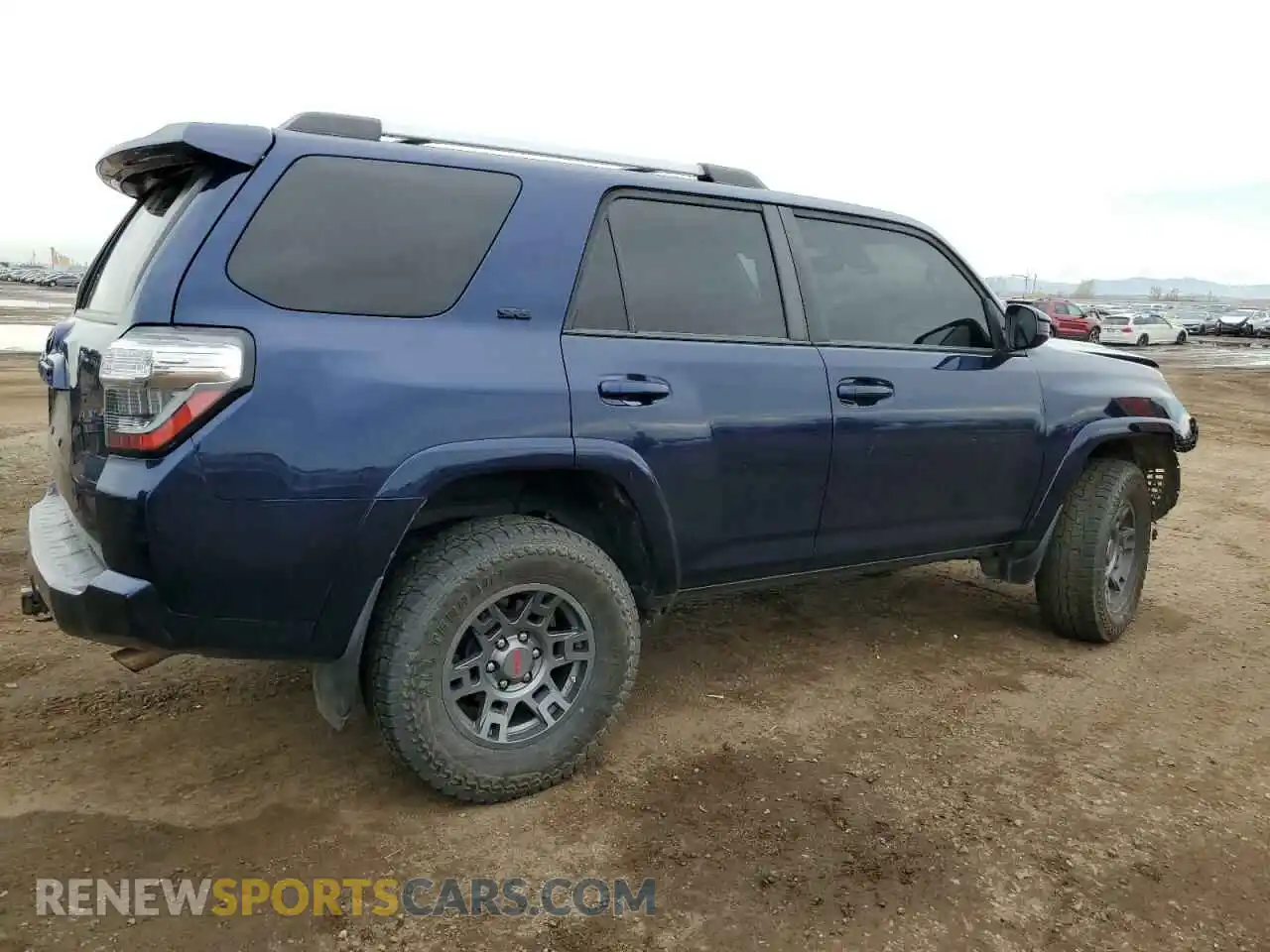 3 Photograph of a damaged car JTEBU5JR2L5765396 TOYOTA 4RUNNER 2020