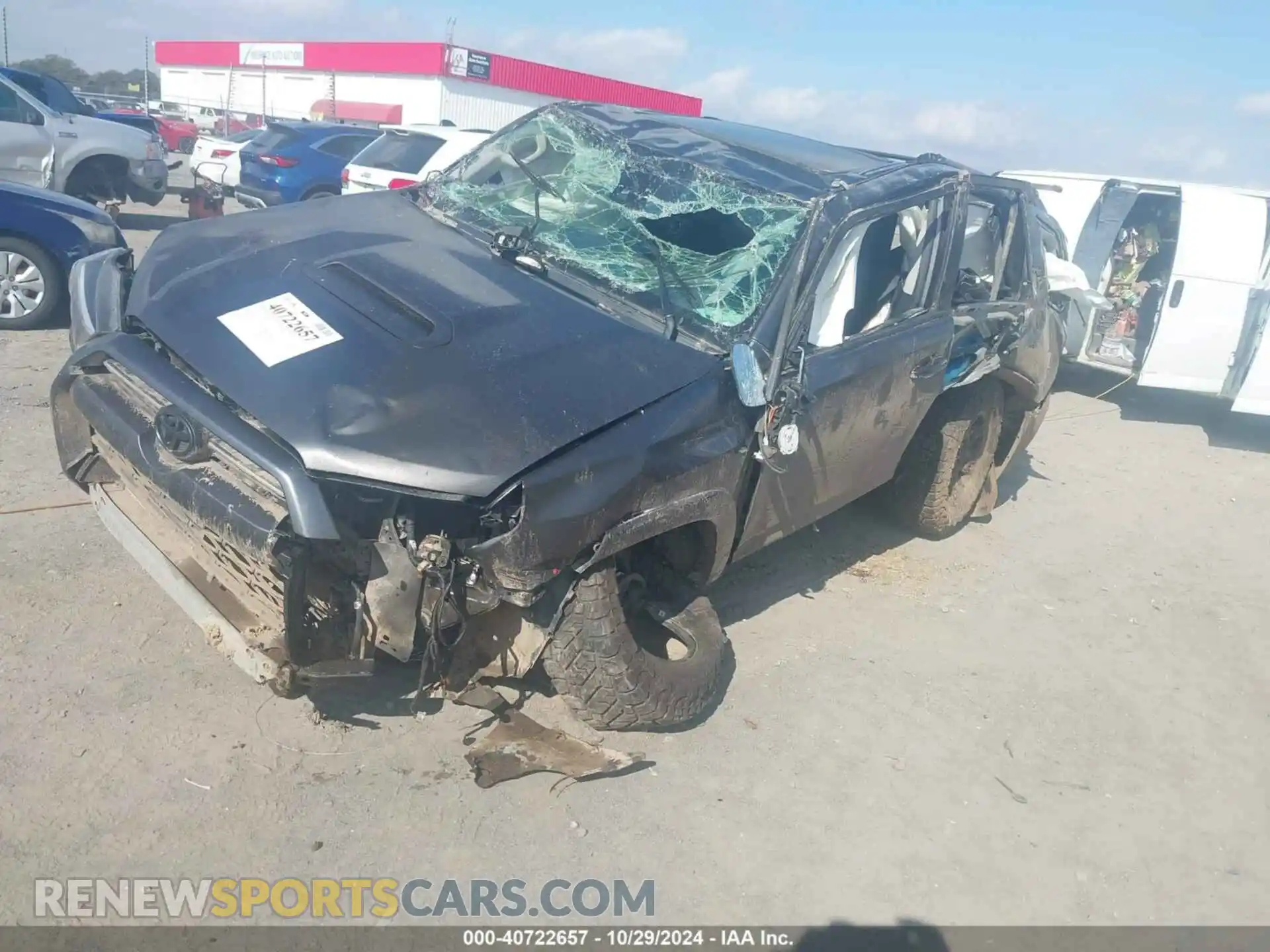 2 Photograph of a damaged car JTEBU5JR2L5790282 TOYOTA 4RUNNER 2020