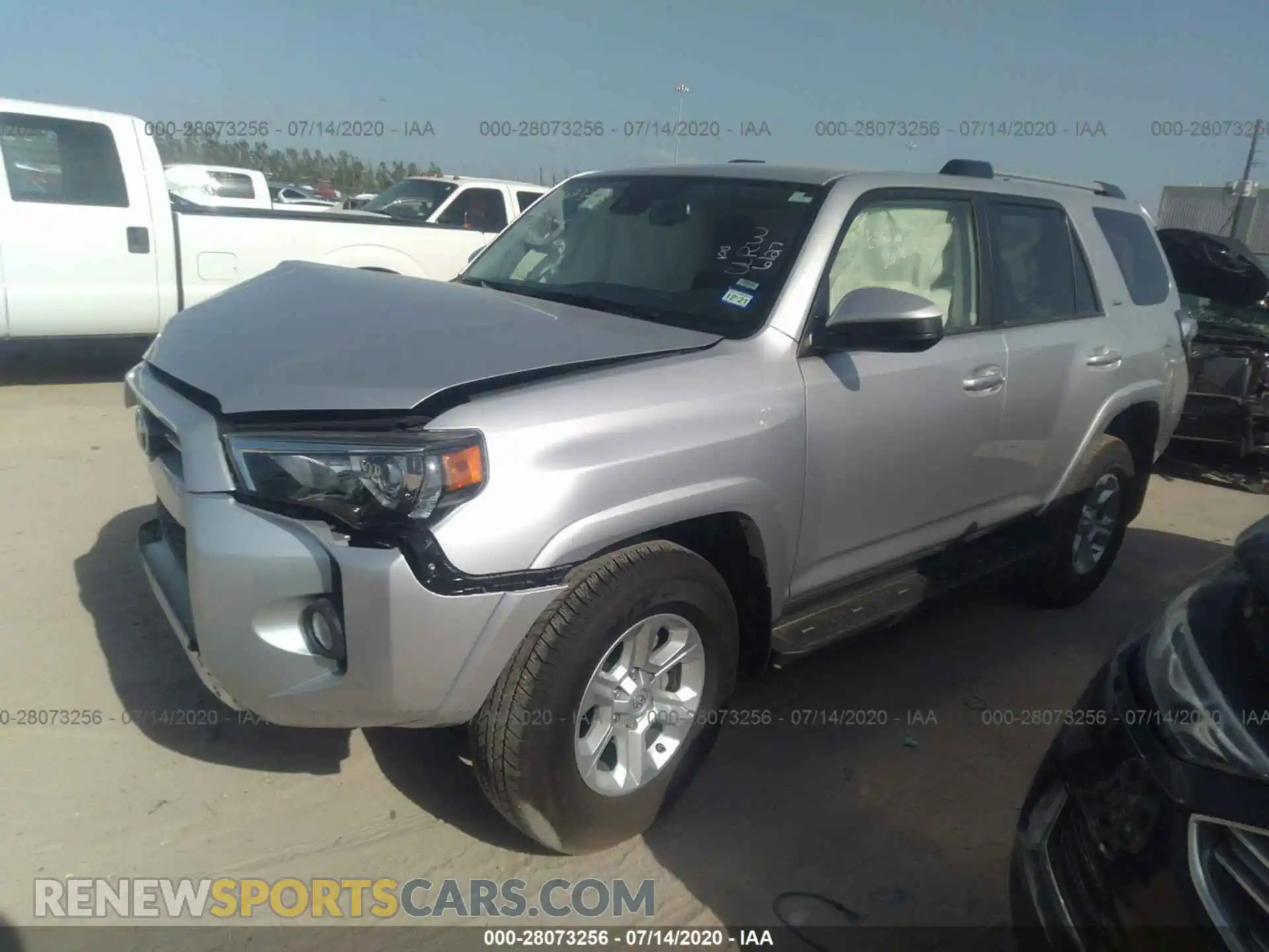 2 Фотография поврежденного автомобиля JTEBU5JR4L5786024 TOYOTA 4RUNNER 2020