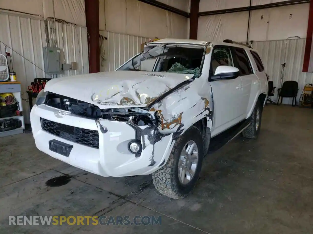 2 Photograph of a damaged car JTEBU5JR7L5749114 TOYOTA 4RUNNER 2020