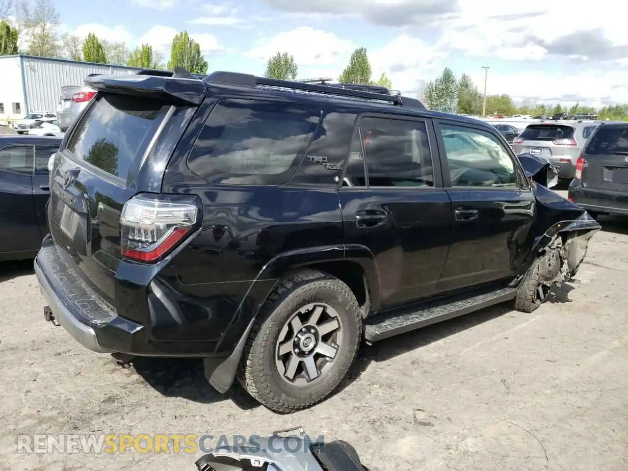 3 Фотография поврежденного автомобиля JTEBU5JR7L5773767 TOYOTA 4RUNNER 2020