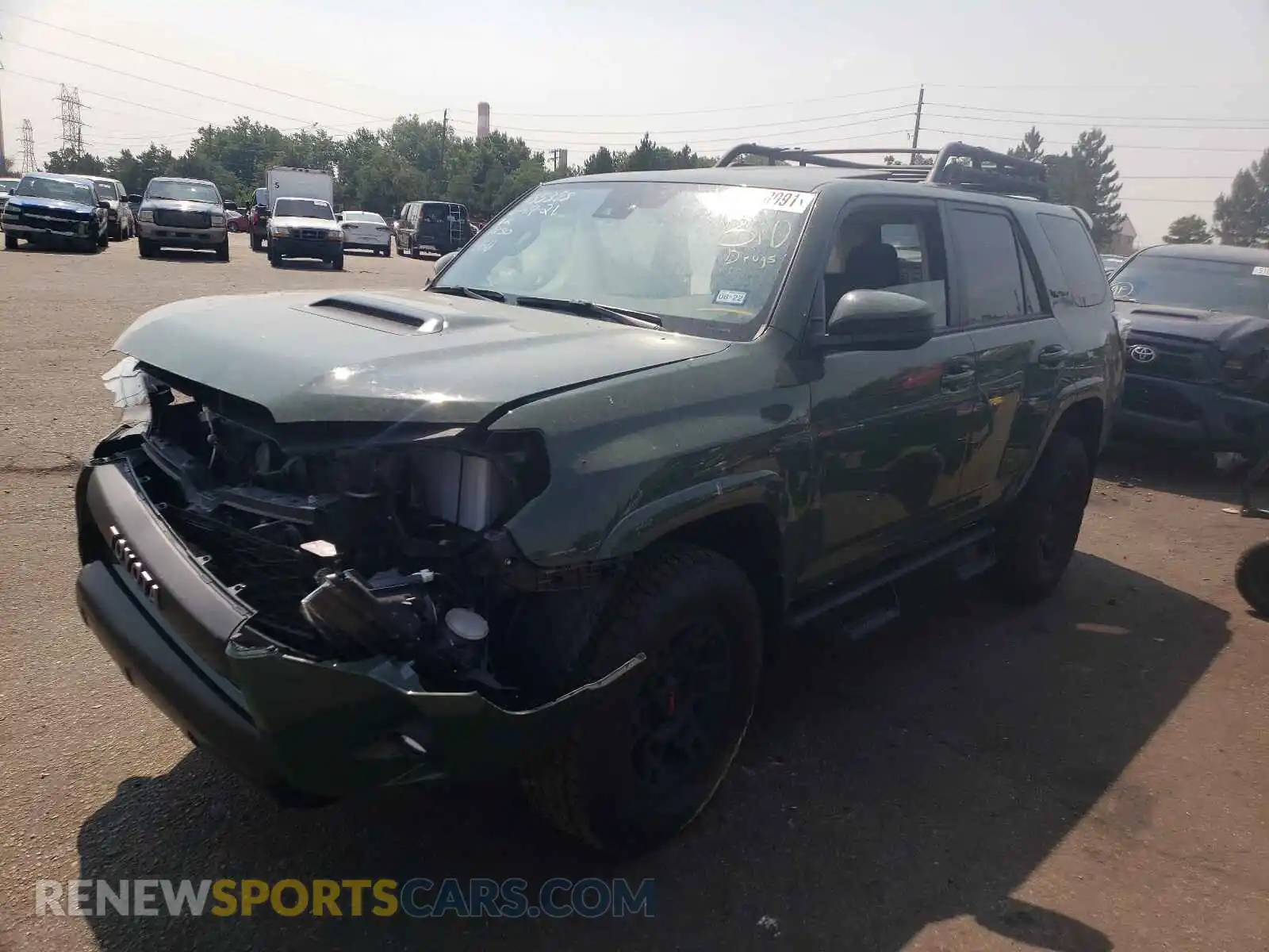 2 Photograph of a damaged car JTEBU5JR7L5828895 TOYOTA 4RUNNER 2020