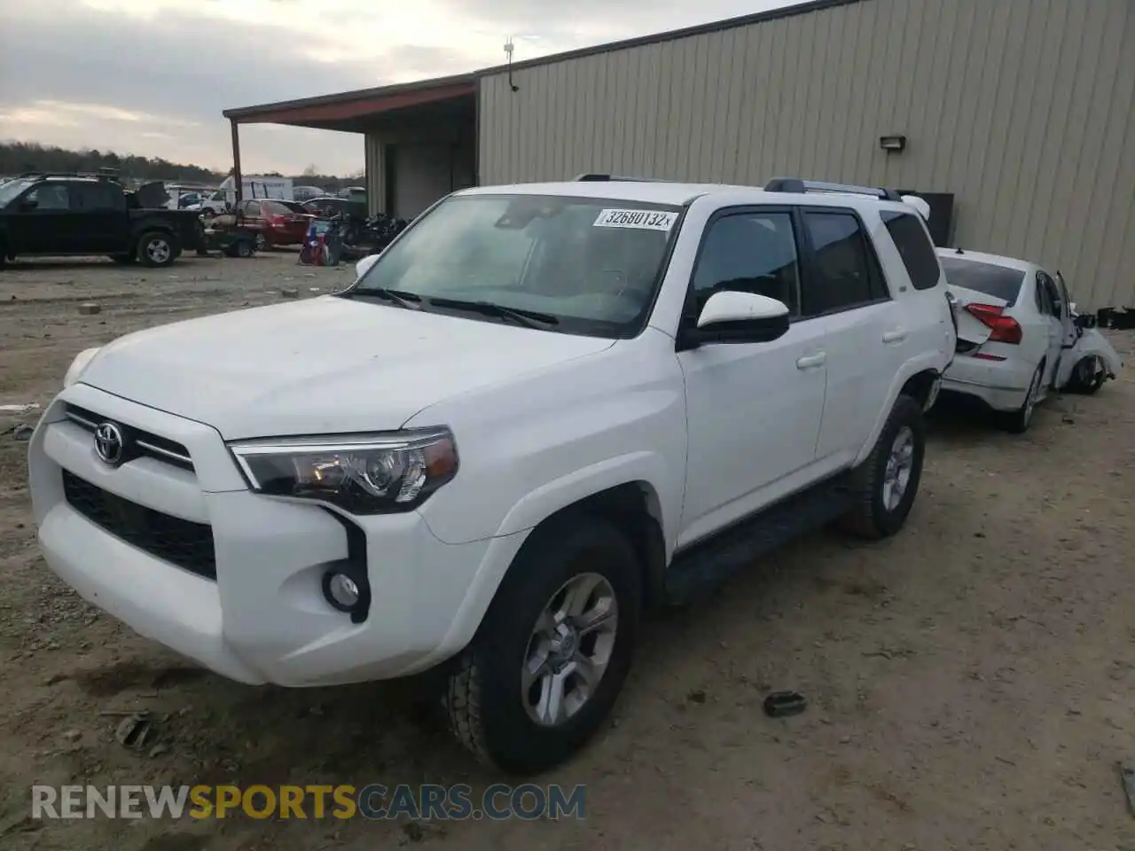 2 Photograph of a damaged car JTEBU5JR9L5773172 TOYOTA 4RUNNER 2020