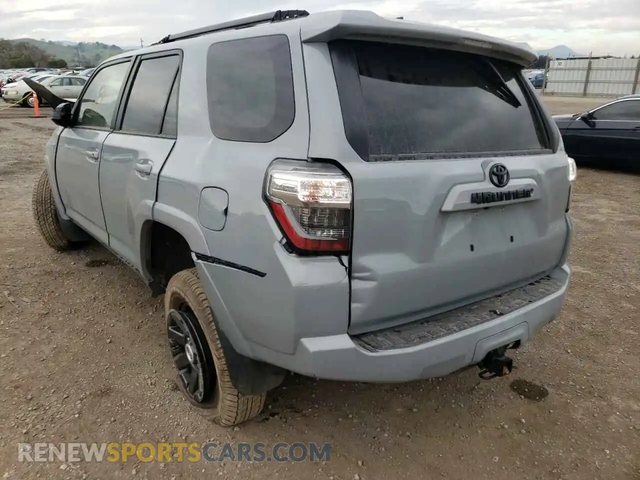 3 Photograph of a damaged car JTEBU5JR4M5869292 TOYOTA 4RUNNER 2021