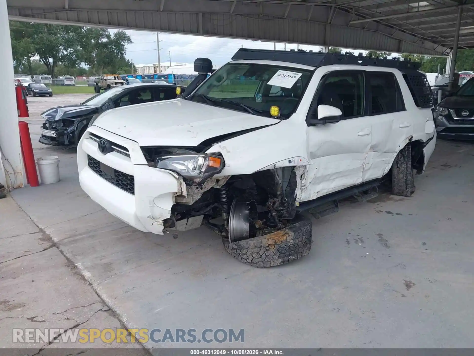2 fotografías del automóvil dañado JTEBU5JR5M5865686 TOYOTA 4RUNNER 2021