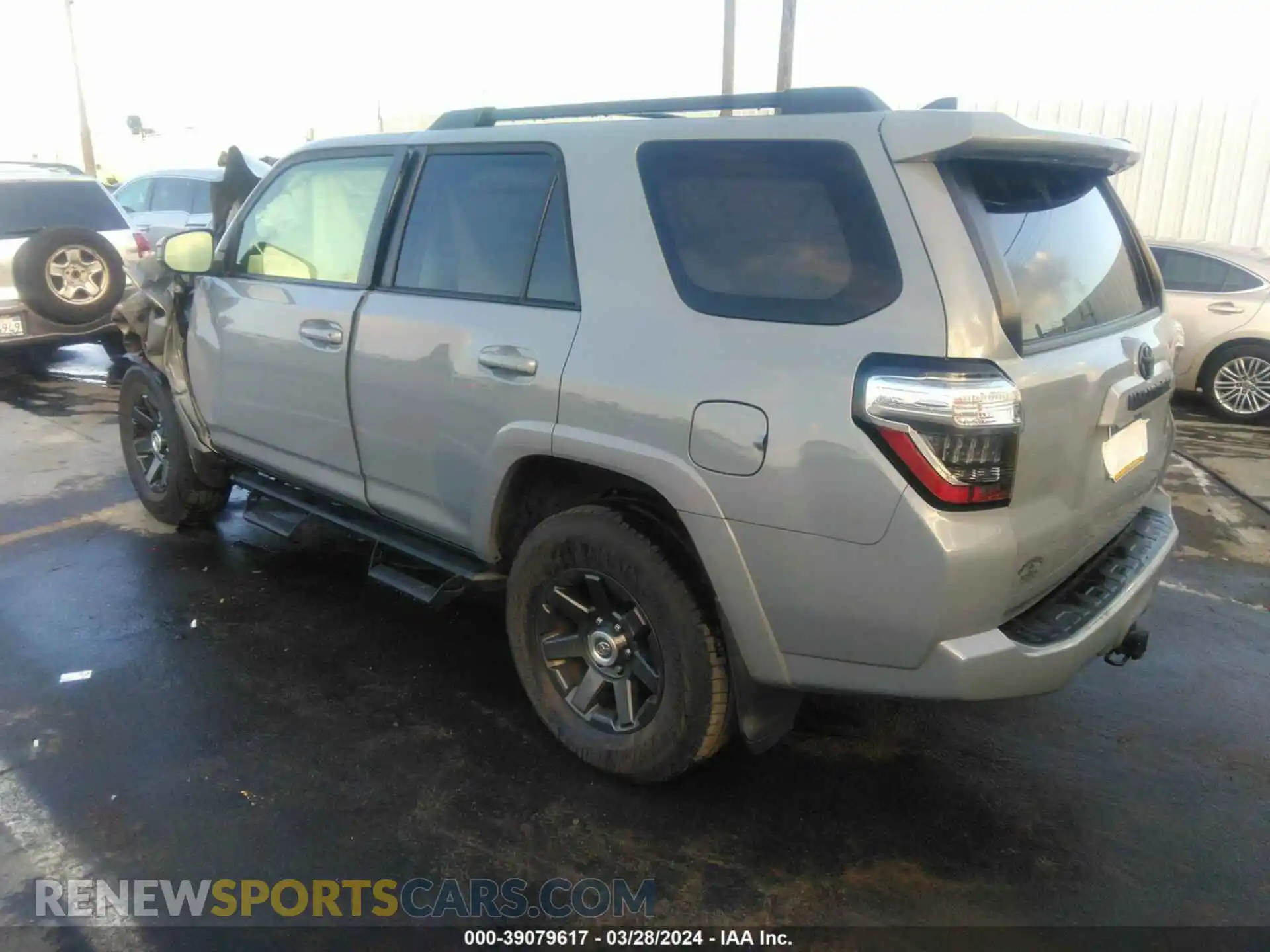 3 Photograph of a damaged car JTEBU5JR7M5857766 TOYOTA 4RUNNER 2021