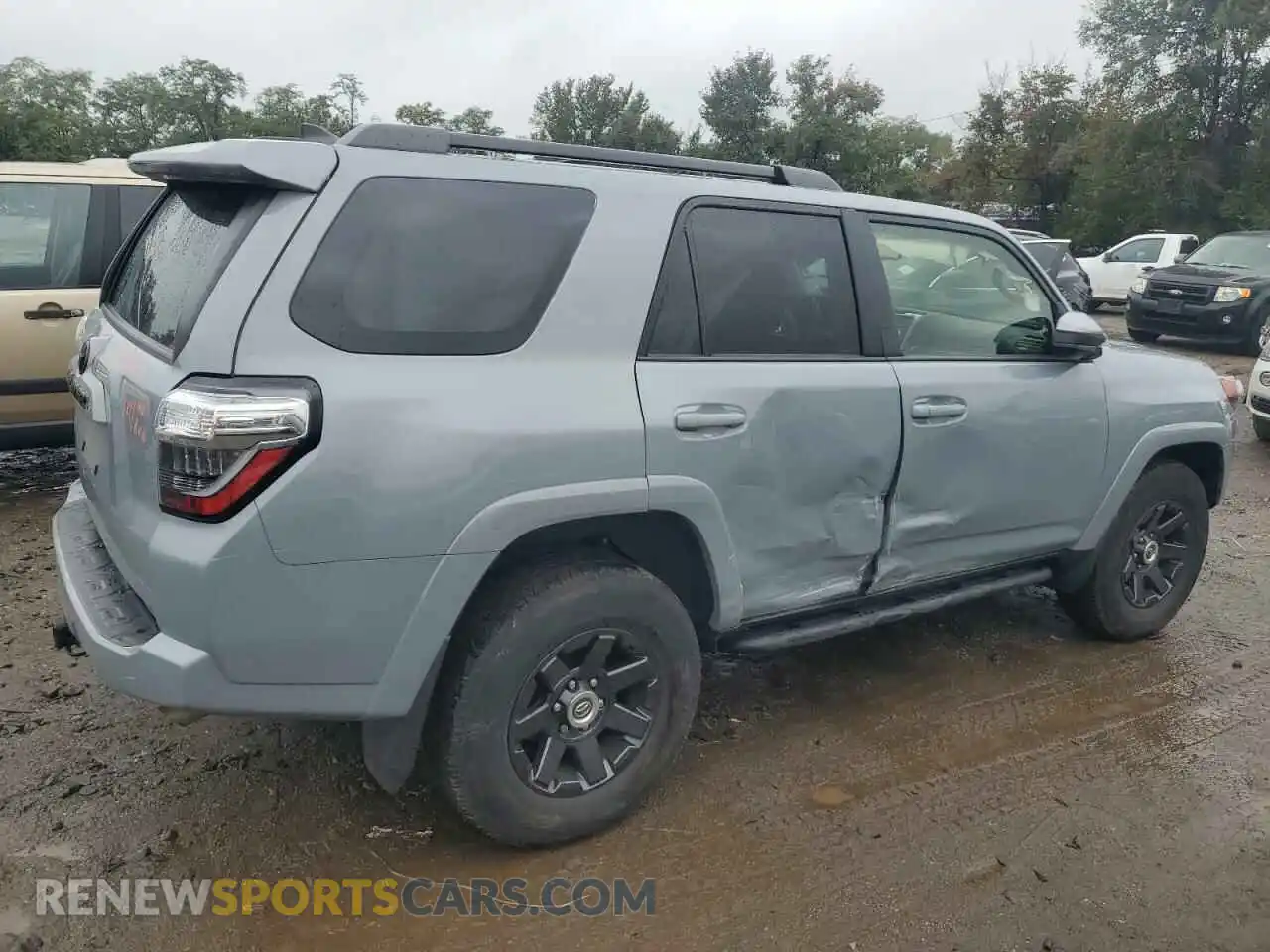 3 Photograph of a damaged car JTEBU5JR7M5968494 TOYOTA 4RUNNER 2021