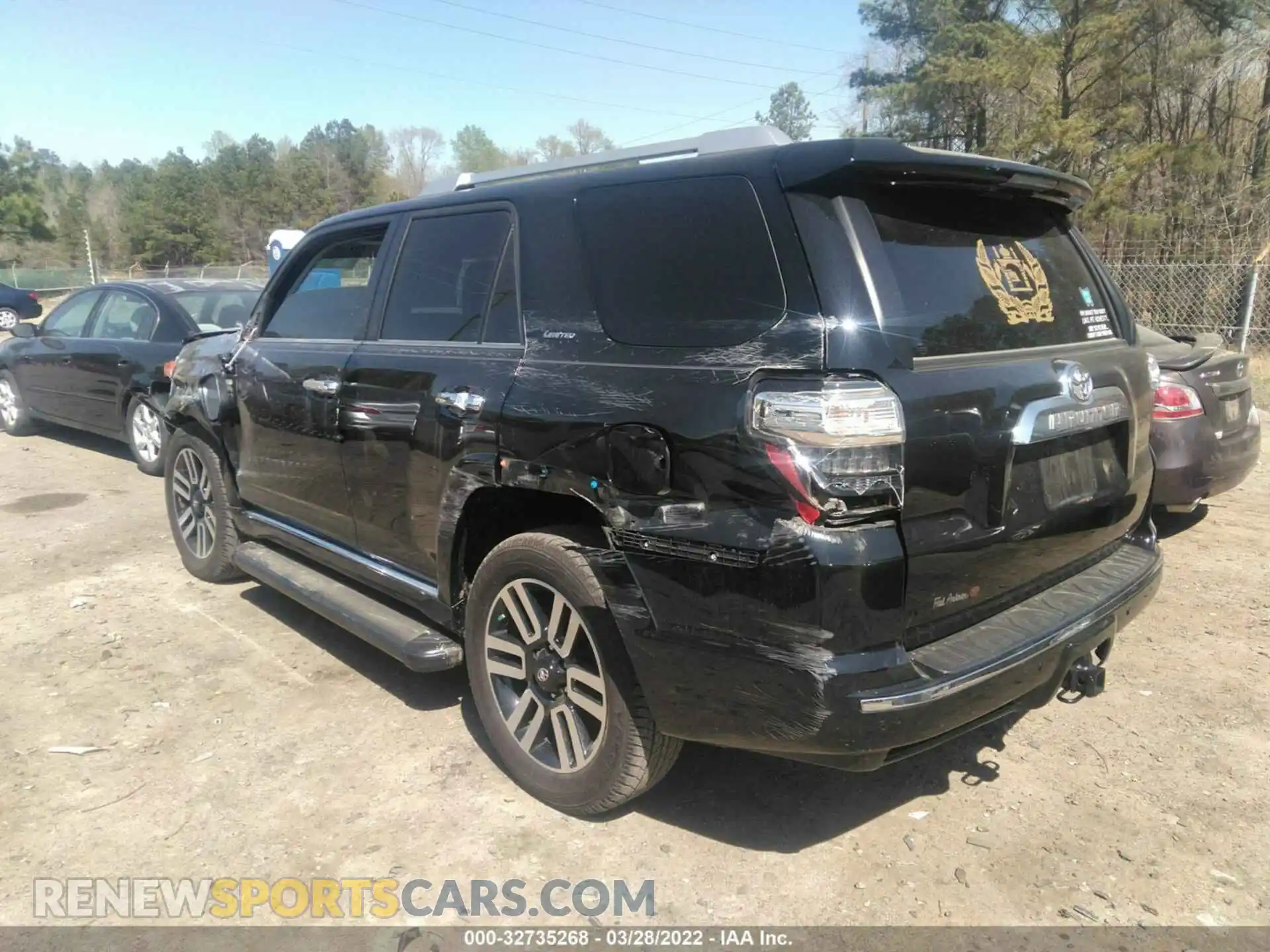3 Photograph of a damaged car JTEDU5JR2M5235455 TOYOTA 4RUNNER 2021