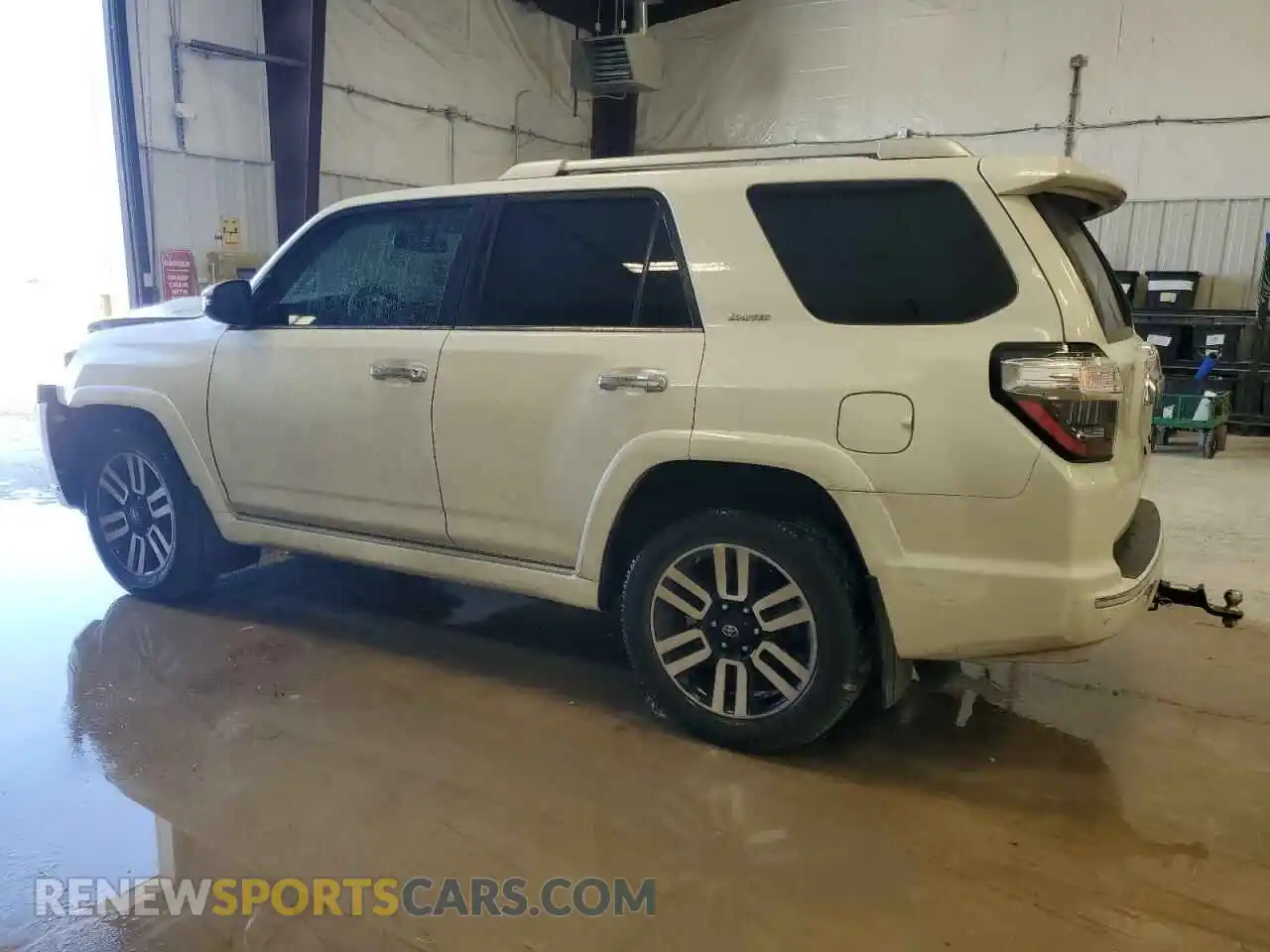 2 Photograph of a damaged car JTEDU5JR3M5229602 TOYOTA 4RUNNER 2021
