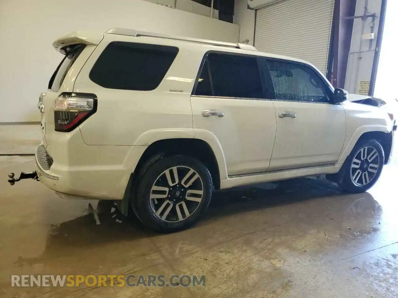 3 Photograph of a damaged car JTEDU5JR3M5229602 TOYOTA 4RUNNER 2021
