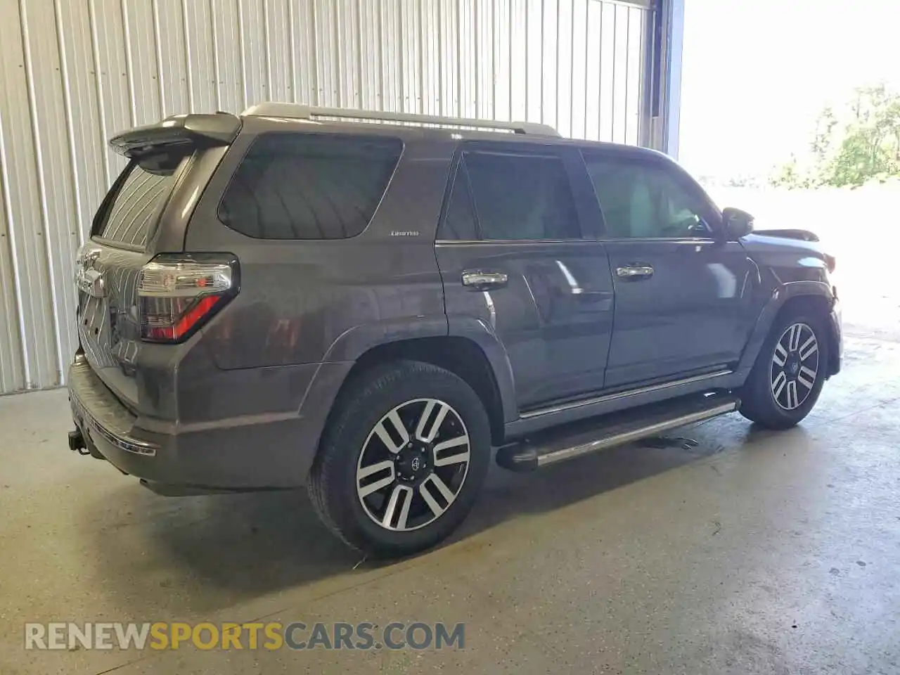 3 Photograph of a damaged car JTEDU5JR5M5237684 TOYOTA 4RUNNER 2021