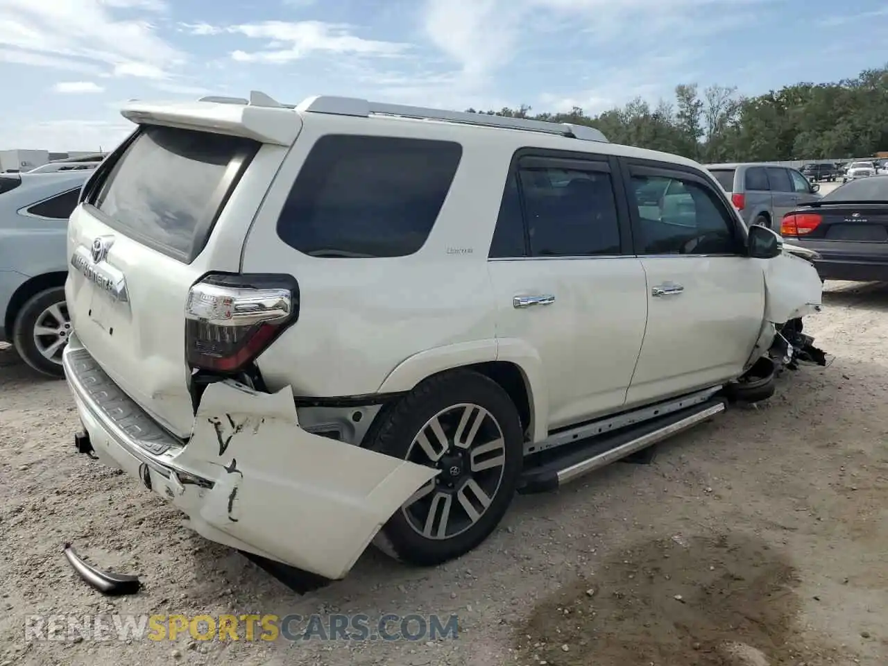 3 Photograph of a damaged car JTEDU5JR5M5250645 TOYOTA 4RUNNER 2021