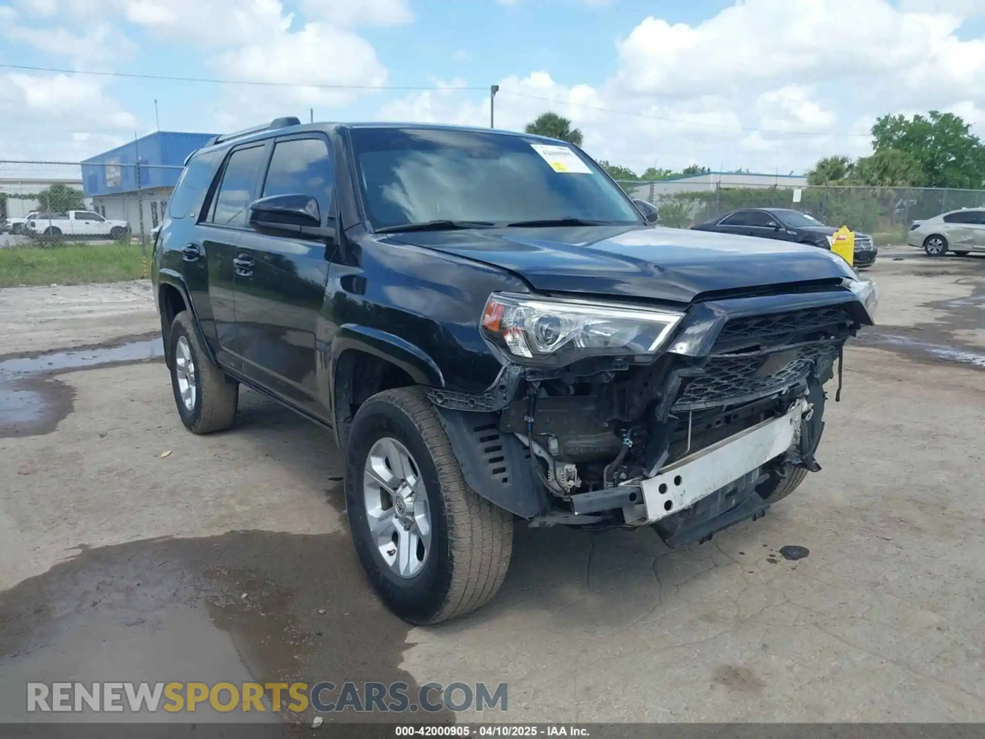 1 Photograph of a damaged car JTEEU5JR0M5230906 TOYOTA 4RUNNER 2021