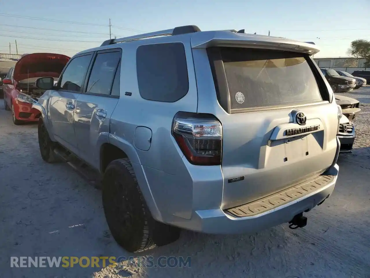 3 Photograph of a damaged car JTEEU5JR0M5248709 TOYOTA 4RUNNER 2021