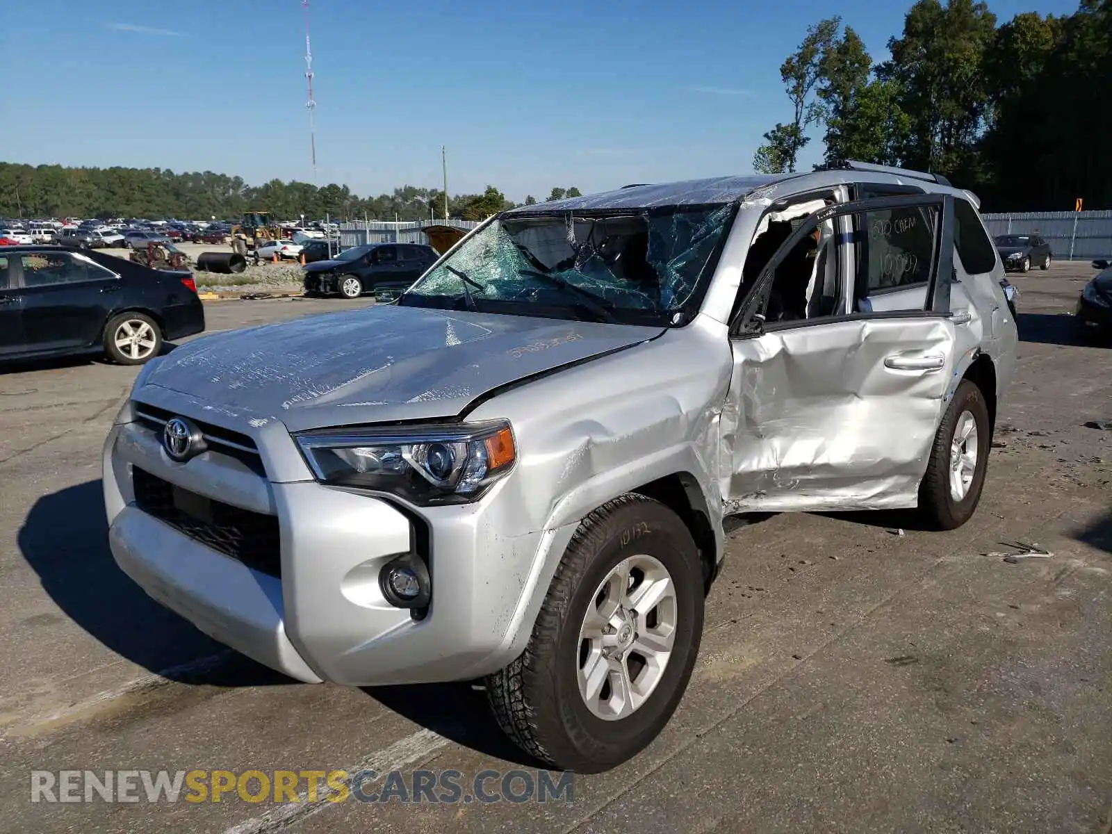 2 Photograph of a damaged car JTEEU5JR1M5231191 TOYOTA 4RUNNER 2021