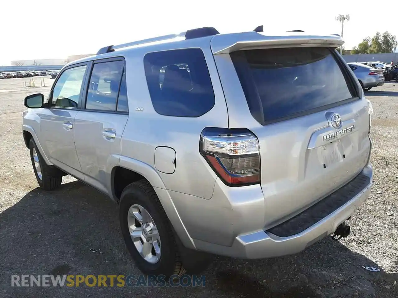 3 Photograph of a damaged car JTEEU5JR1M5238481 TOYOTA 4RUNNER 2021