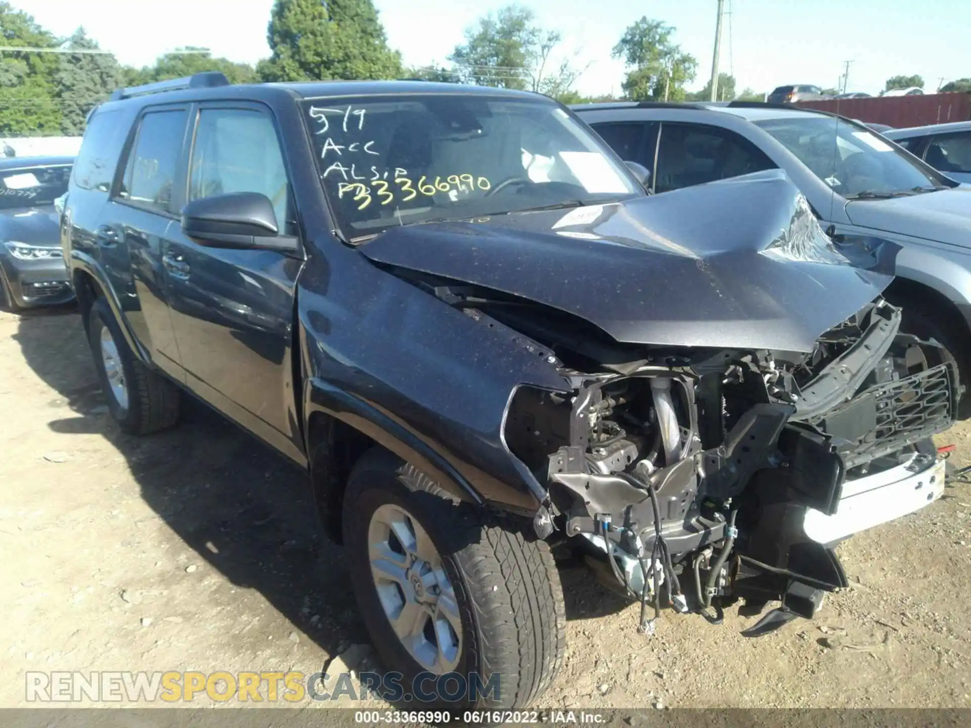 1 Photograph of a damaged car JTEEU5JR1M5245401 TOYOTA 4RUNNER 2021