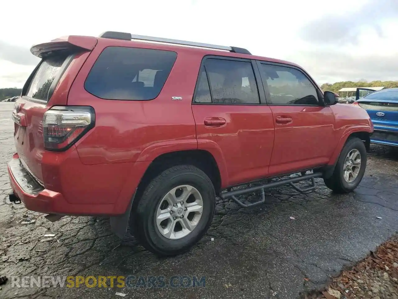 3 Photograph of a damaged car JTEEU5JR1M5248833 TOYOTA 4RUNNER 2021