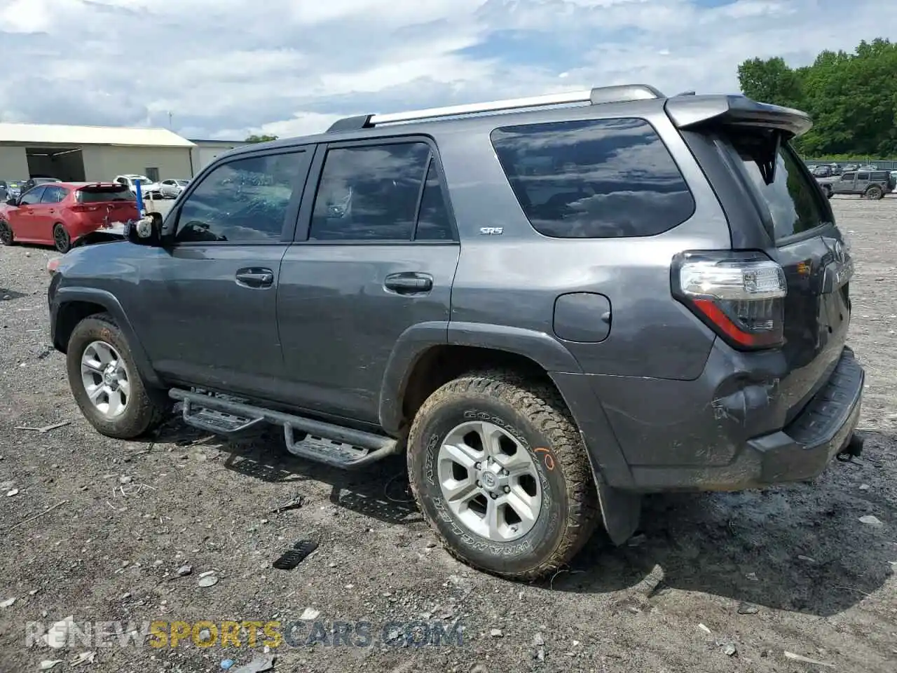 2 Photograph of a damaged car JTEEU5JR2M5230017 TOYOTA 4RUNNER 2021