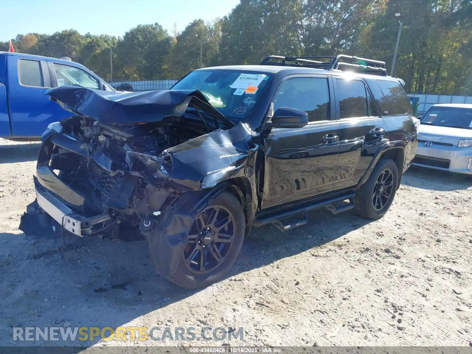 2 Photograph of a damaged car JTEEU5JR2M5240501 TOYOTA 4RUNNER 2021