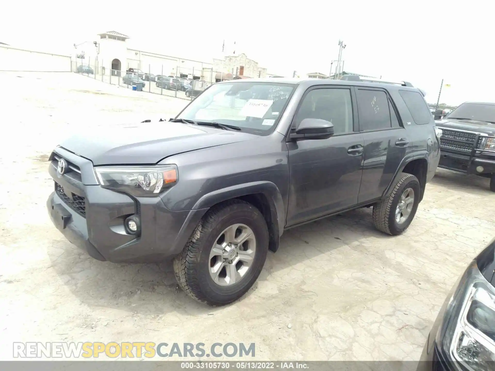 2 Фотография поврежденного автомобиля JTEEU5JR2M5242992 TOYOTA 4RUNNER 2021