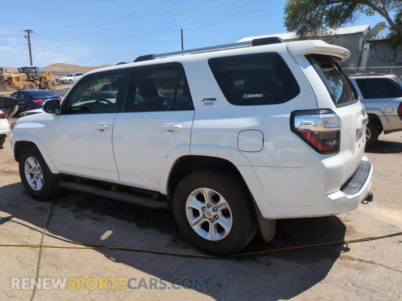 2 Photograph of a damaged car JTEEU5JR3M5246520 TOYOTA 4RUNNER 2021