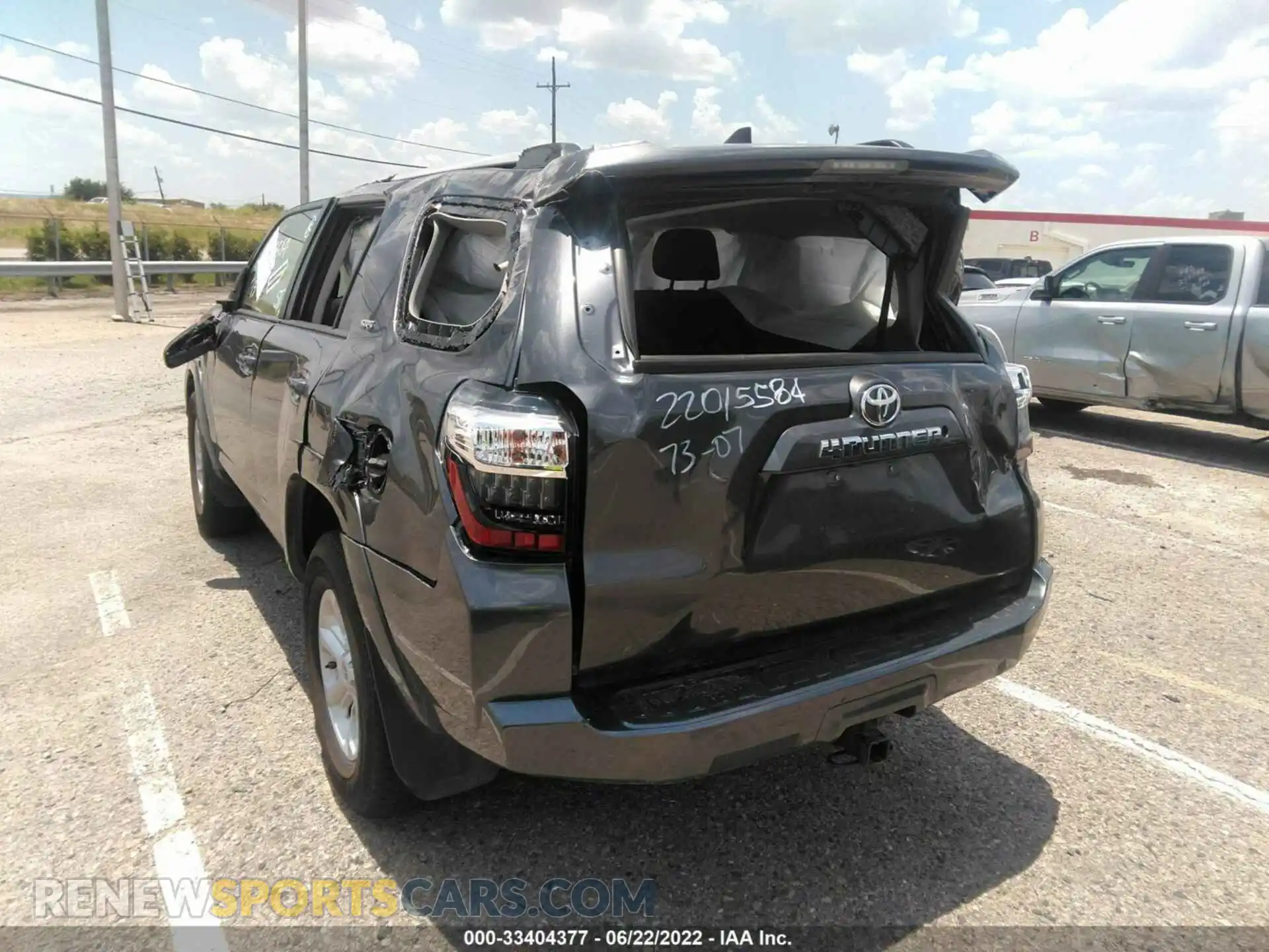 3 Photograph of a damaged car JTEEU5JR4M5230309 TOYOTA 4RUNNER 2021
