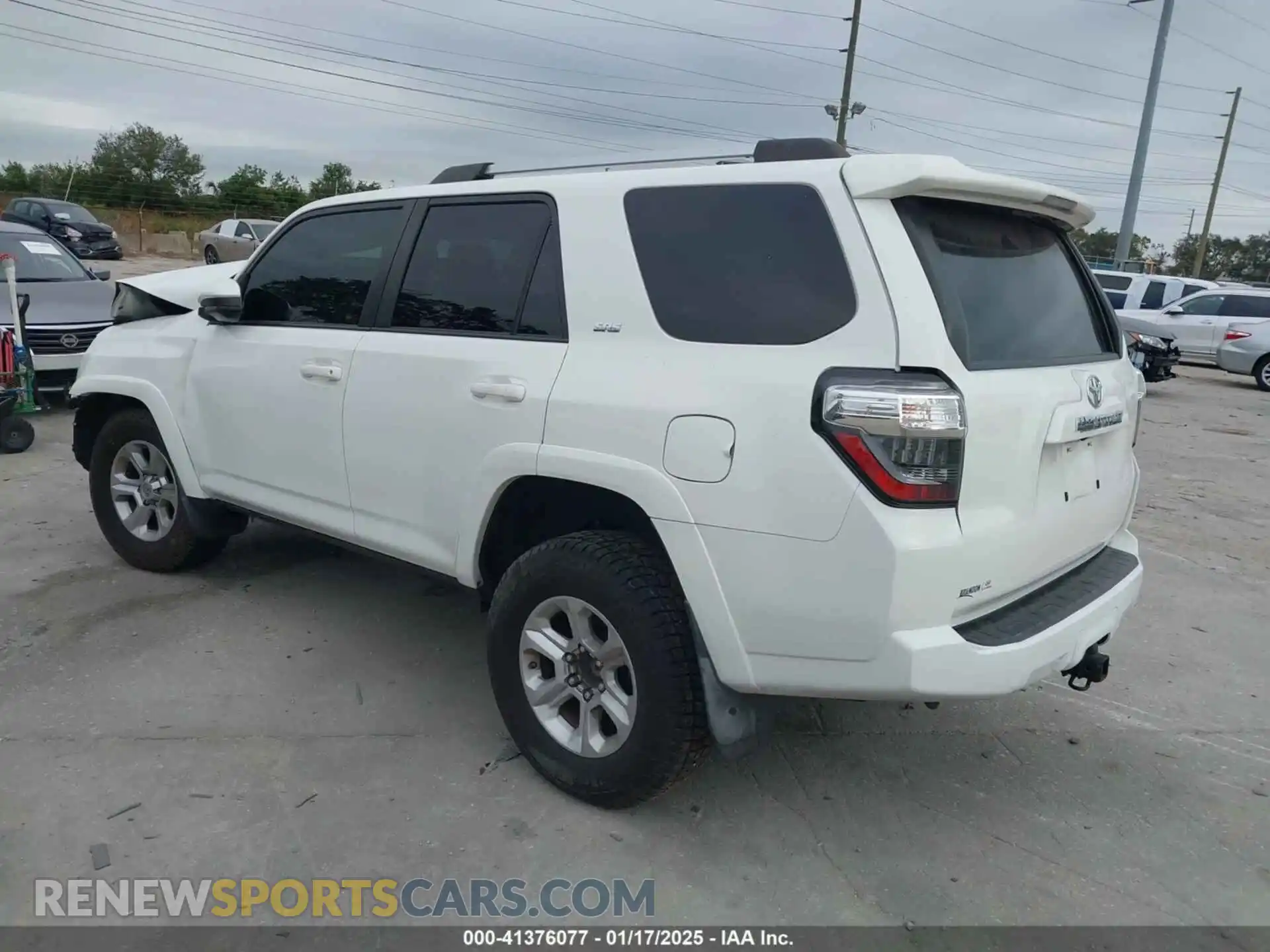 3 Photograph of a damaged car JTEEU5JR4M5231007 TOYOTA 4RUNNER 2021