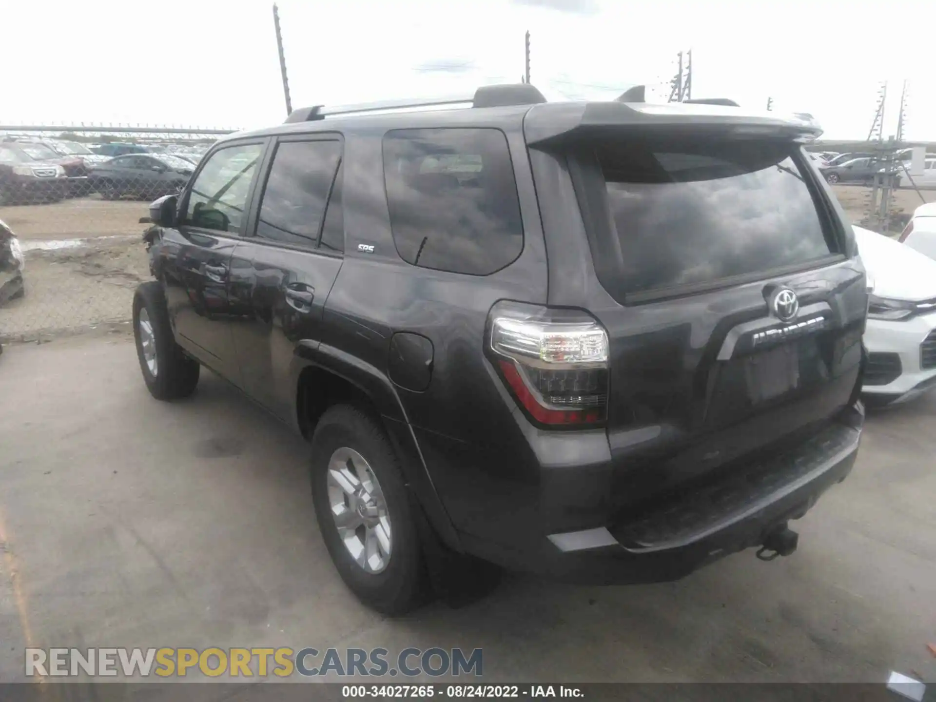 3 Photograph of a damaged car JTEEU5JR4M5236191 TOYOTA 4RUNNER 2021
