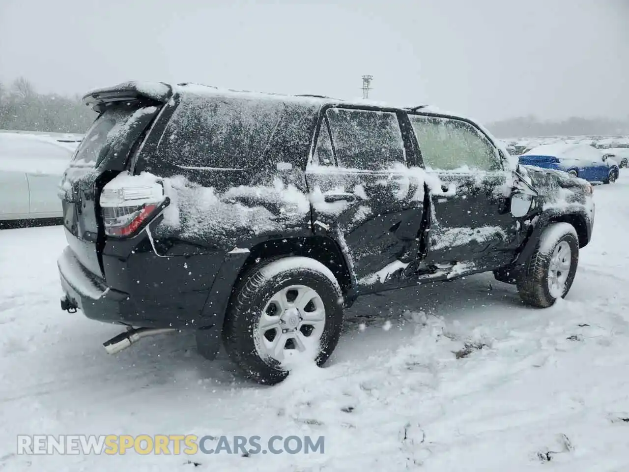 3 Photograph of a damaged car JTEEU5JR4M5245912 TOYOTA 4RUNNER 2021