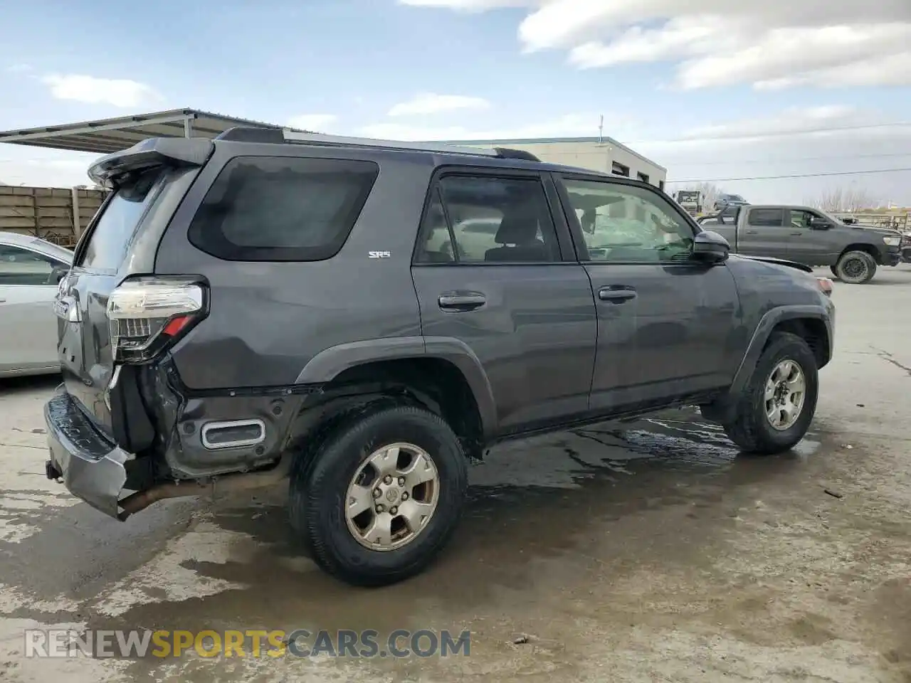 3 Photograph of a damaged car JTEEU5JR5M5229847 TOYOTA 4RUNNER 2021