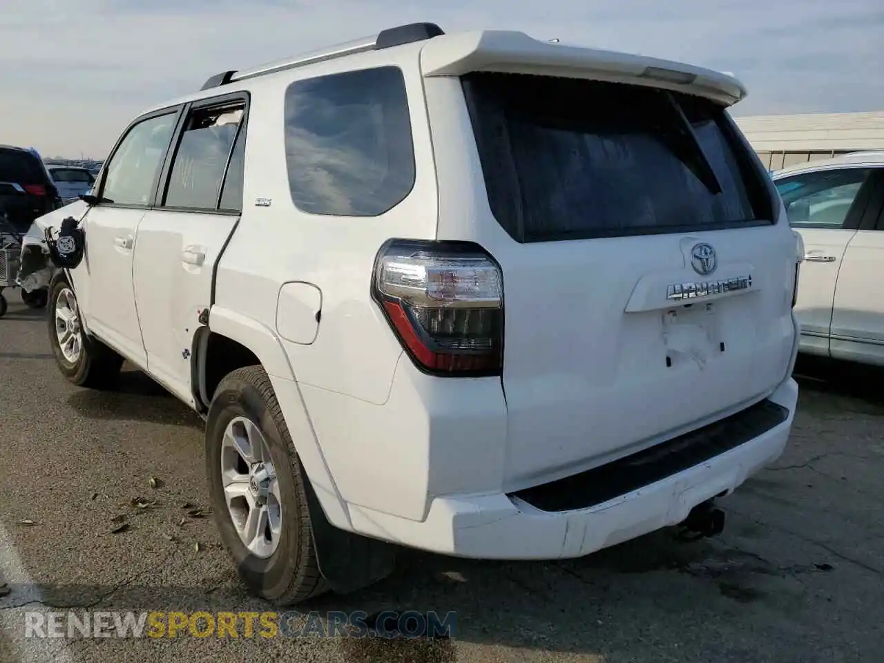 3 Photograph of a damaged car JTEEU5JR5M5239407 TOYOTA 4RUNNER 2021