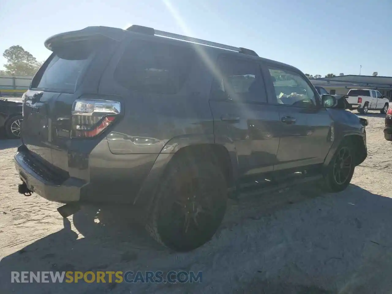 3 Фотография поврежденного автомобиля JTEEU5JR5M5240802 TOYOTA 4RUNNER 2021