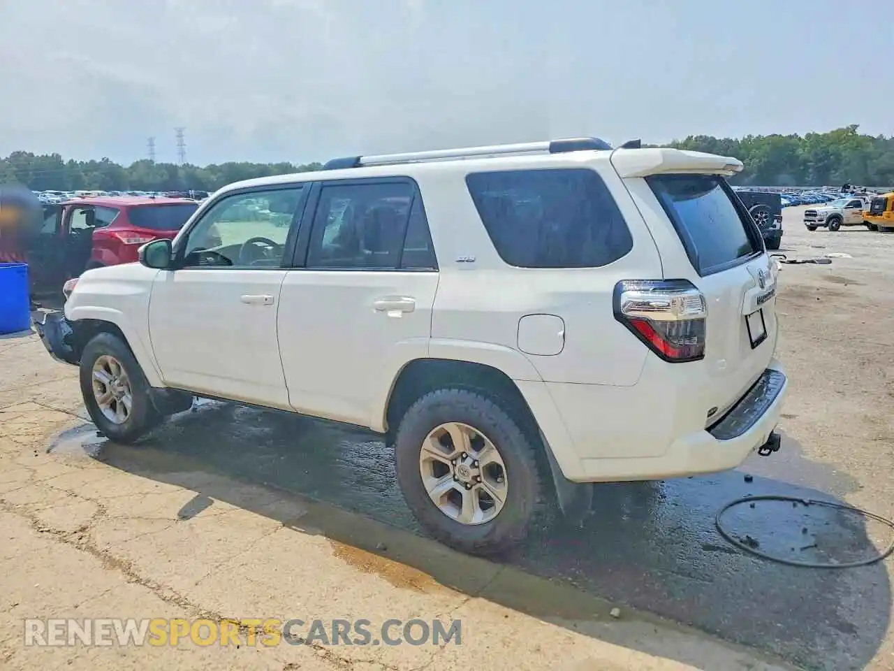 2 Photograph of a damaged car JTEEU5JR6M5237052 TOYOTA 4RUNNER 2021