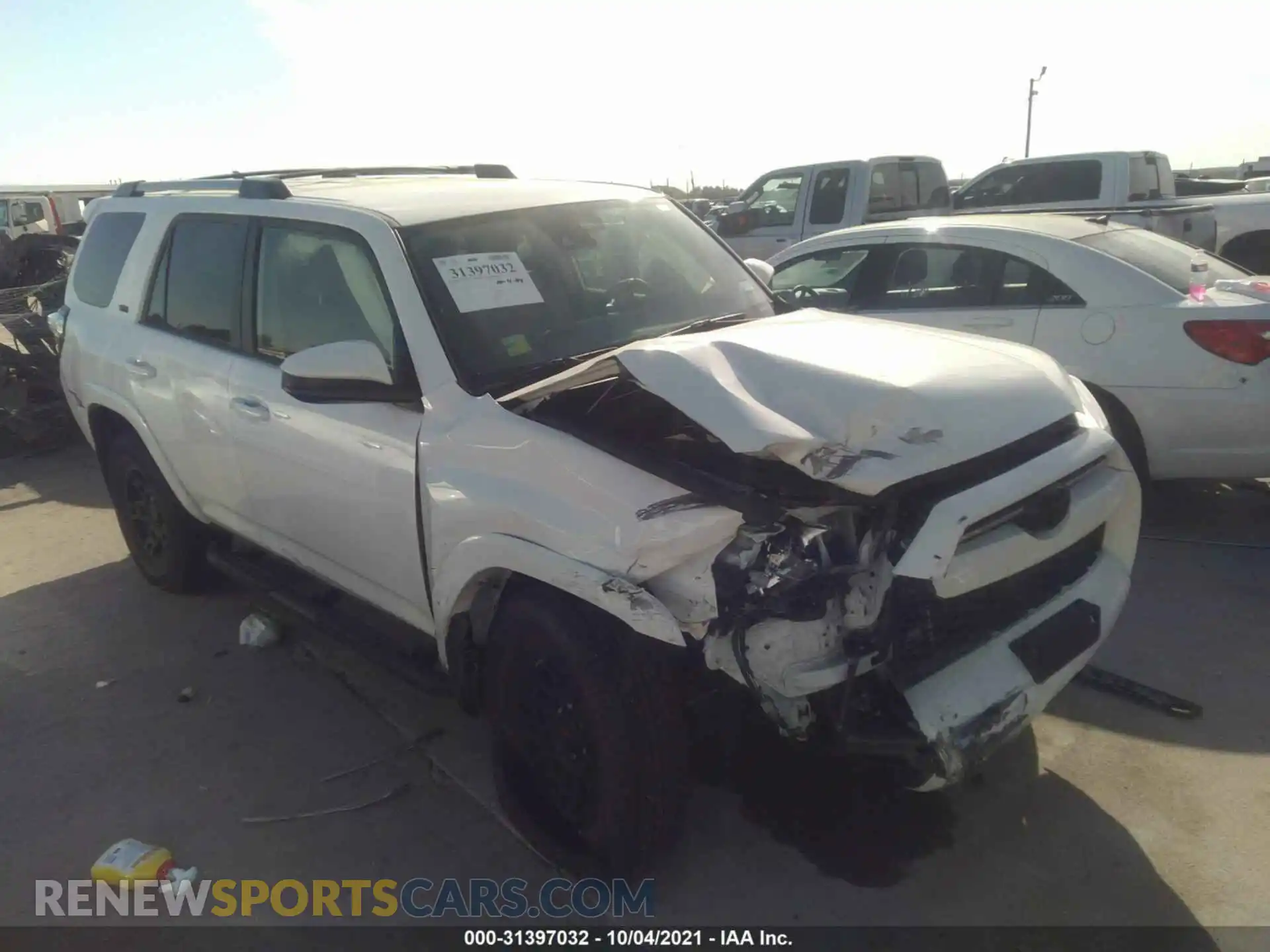 1 Photograph of a damaged car JTEEU5JR6M5242994 TOYOTA 4RUNNER 2021